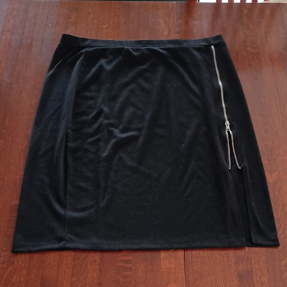 Boutique Side Zipper Size 1X Skirt (b225)